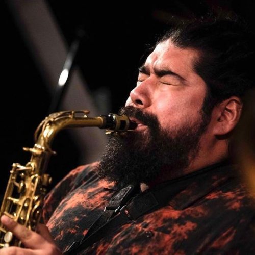 Sergio Olivares – Saxofón Alto